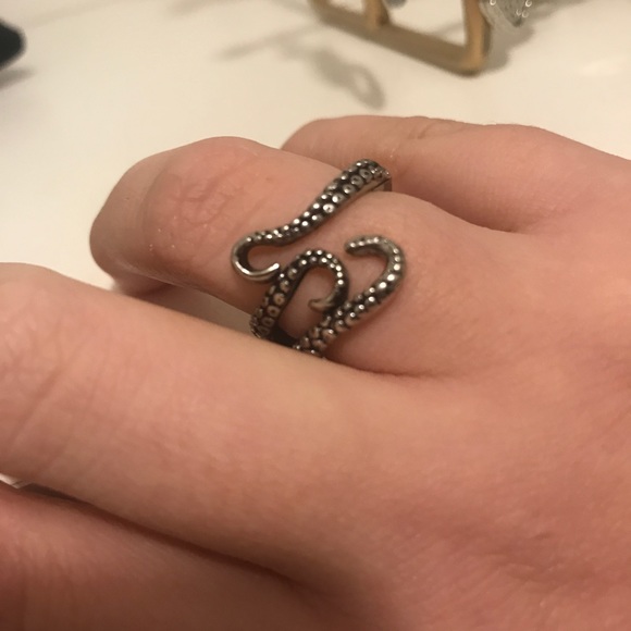 Adjustable Octopus Ring - Picture 2 of 2